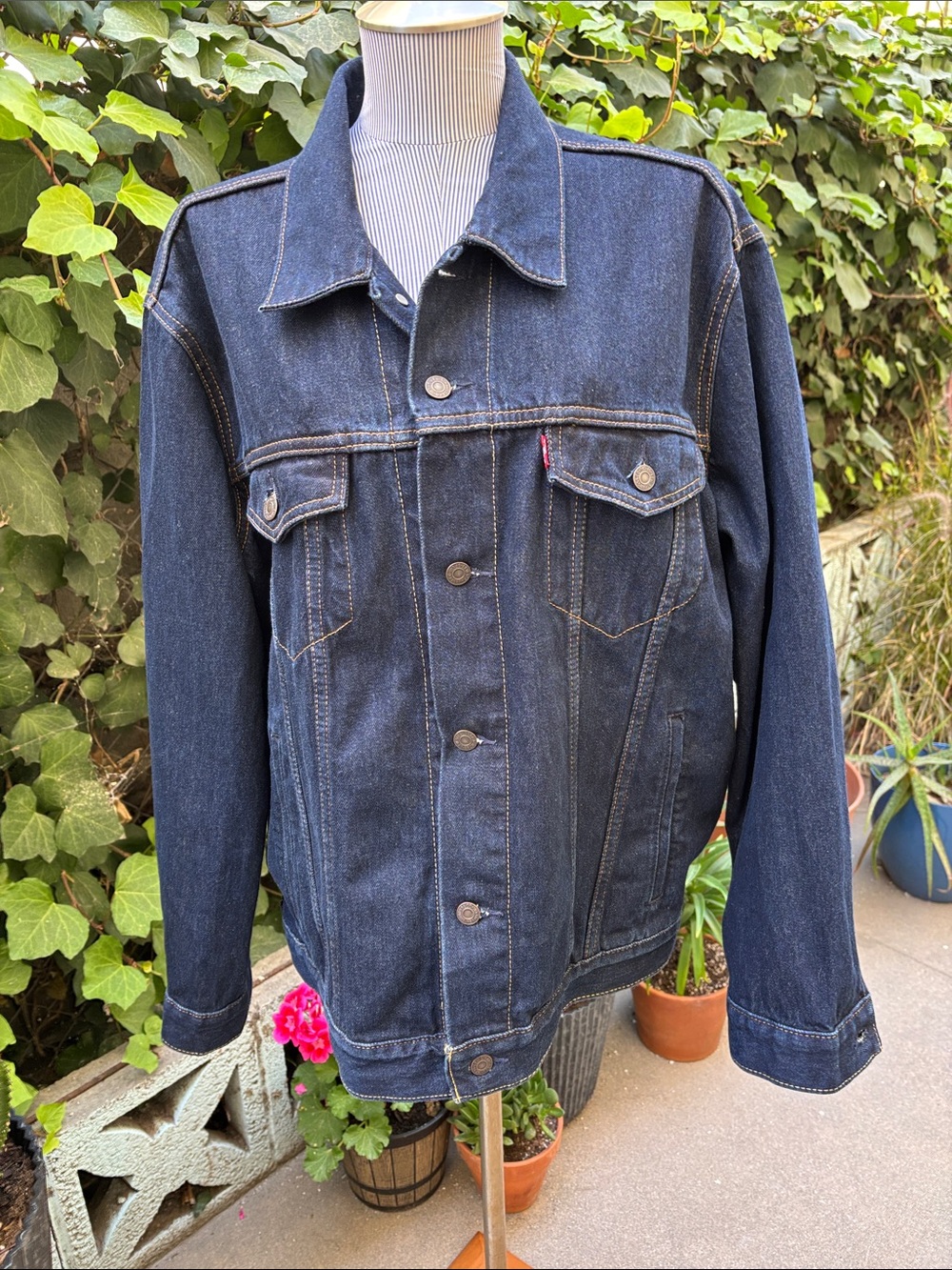Levi’s Dark Blue Men’s Archival Vintage Fit Trucker Jean Jacket